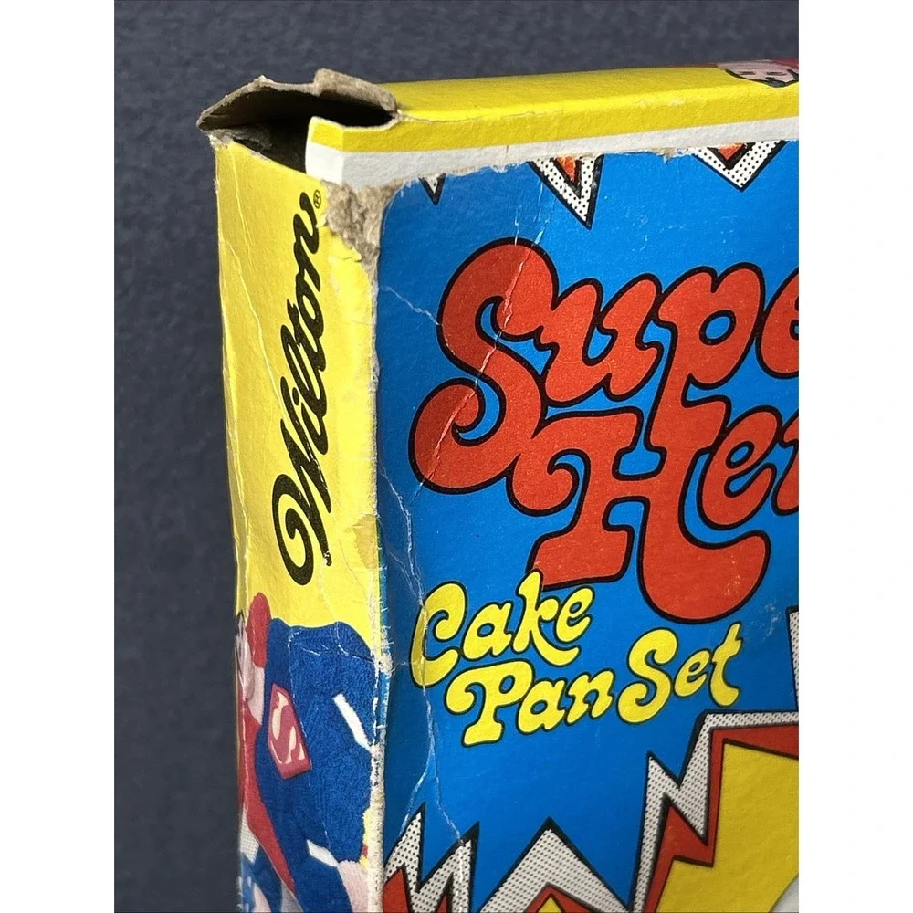 Wilton Super Hero Cake Pan -‎ 1977 Vintage DC Comics - Makes Superman Or Batman
